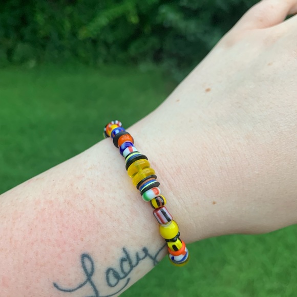 Funky Glass Beaded Bracelet - Picture 11 of 12